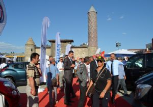 Erzurum'da 2. Oto Şov Fuarı açıldı